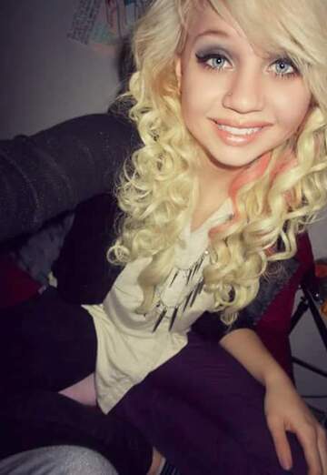 April (@april273) — my photo № 3